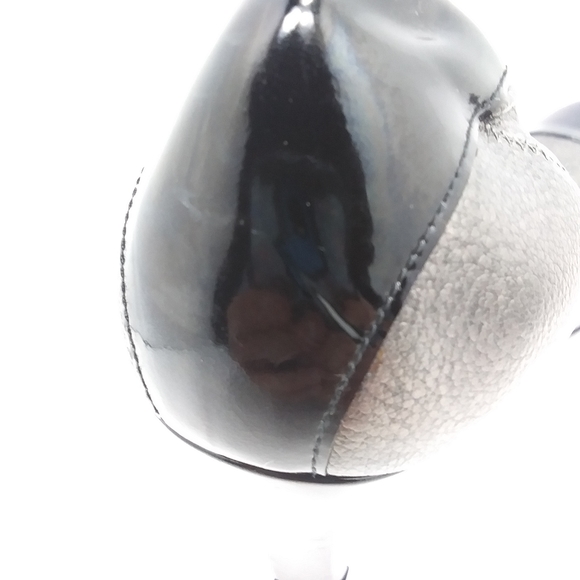 STUART WEITZMAN Pewter & Black Patent Logo Rubber Sole Elastic Sides Pum… - Picture 14 of 15